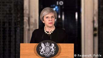 Großbritannien Theresa May Downing Street in London