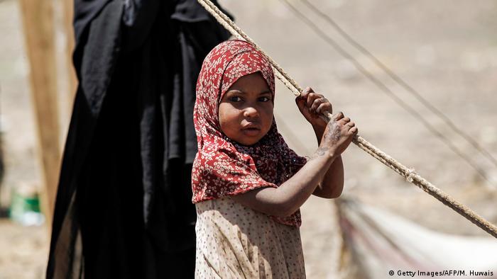 Jemen Leid der Kinder Mädchen bei Sanaa (Getty Images/AFP/M. Huwais)
