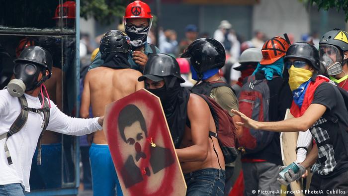 Venezuela Anti-Regierung Demonstranten (Picture-Alliance/AP Photo/A. Cubillos)
