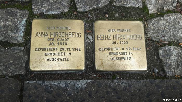 Placas no chão homenageiam em Berlim vítimas do Holocausto