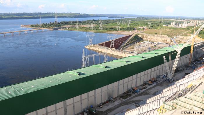 Brasilien Wasserkraftwerk Belo Monte am Fluss Rio Xingu (DW/N. Pontes)
