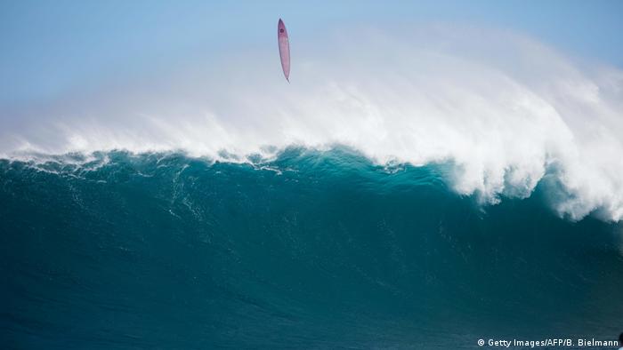 Hawaii Surfen Peahi Challenge (Getty Images/AFP/B. Bielmann)