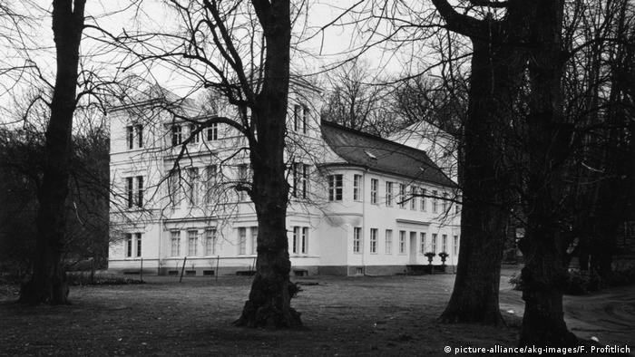 Berlin - Schloss Tegel in Reinickendorf (picture-alliance/akg-images/F. Profitlich)