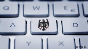 Almanya’da resmi güvenlik birimlerine, özel bilgisayar ve akıllı telefonları gözetleme imkânı veren uygulama “Devletin Truva Atı” adıyla anılıyor.