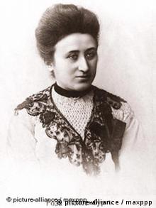 تصویری از رزا لوکزمبورگ در سال ۱۹۱۰