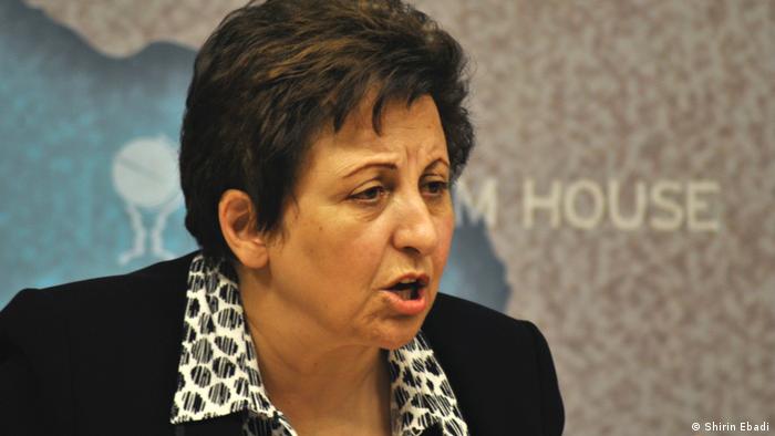 Shirin Ebadi, Friedensnobelpreisträgerin im Iran nicht gefeiert (Shirin Ebadi)