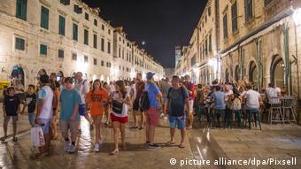  Dubrovnik Touristen Stradun (picture alliance/dpa/Pixsell)
