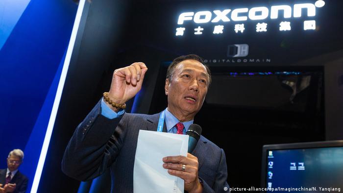 China Foxconn Vorsitzender Terry Gou (picture-alliance/dpa/Imaginechina/N. Yanqiang)