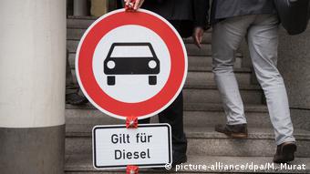 Θα επιβληθεί γενικευμένη απαγόρευση κυκλοφορίας παλαιότερων πετρελαιοκίνητων στο κέντρο γερμανικών πόλεων;