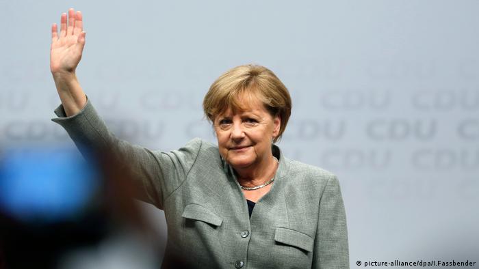 Merkel bei CDA Veranstaltung in Dortmund (picture-alliance/dpa/I.Fassbender)