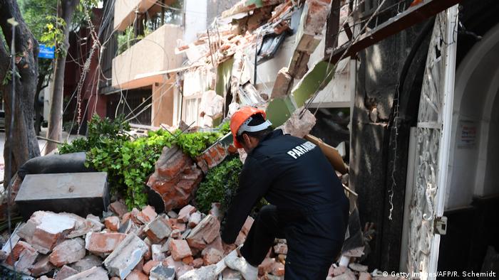 Mexiko Erdbeben Mexiko Stadt (Getty Images/AFP/R. Schemidt)
