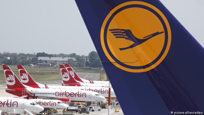 Air Berlin, Lufthansa airplanes (picture-alliance/dpa)