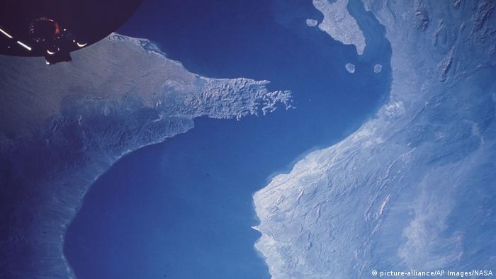 Straße von Hormus, Oman (picture-alliance/AP Images/NASA)