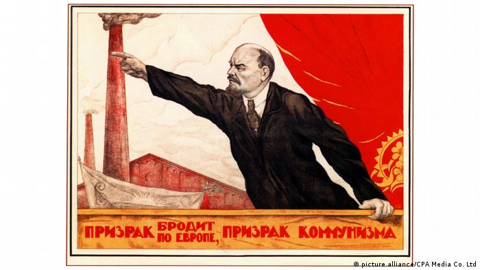 A poster showing Russian revolutionary Vladimir Lenin (picture alliance/CPA Media Co. Ltd)