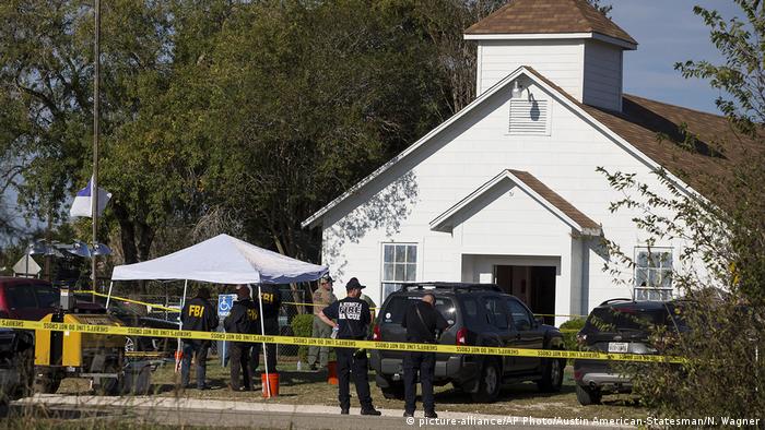 Sutherland Springs church crime scene (picture-alliance/AP Photo/Austin American-Statesman/N. Wagner)