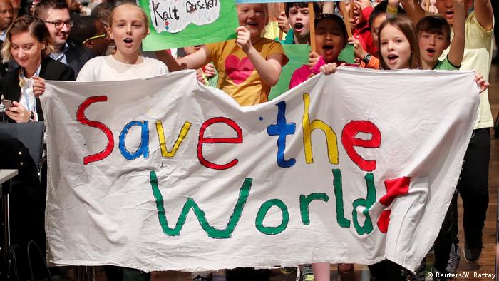Também crianças se manifestaram em Bonn em favor do clima global