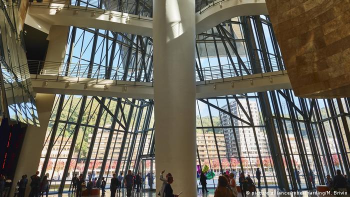 Bilbaos Wahrzeichen Das Guggenheim Museum Alle