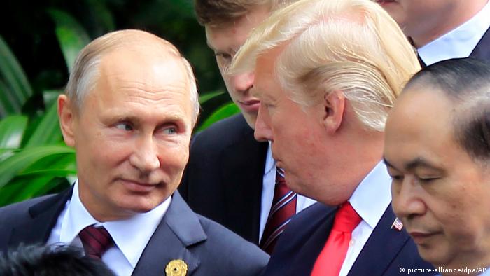 Vietnam | APEC-Gipfel | Trump und Putin (picture-alliance/dpa/AP)