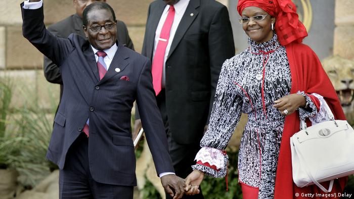 Robert Mugabe und Grace Mugabe (Getty Images/J.Delay)