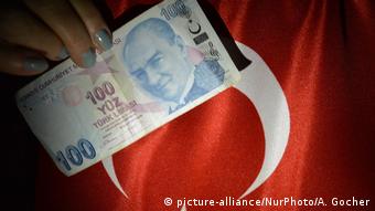 Türkische Lira - Inflation (picture-alliance/NurPhoto/A. Gocher)