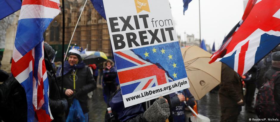 Interrupção do processo do Brexit depende dos britânicos, diz presidente da Comissão Europeia