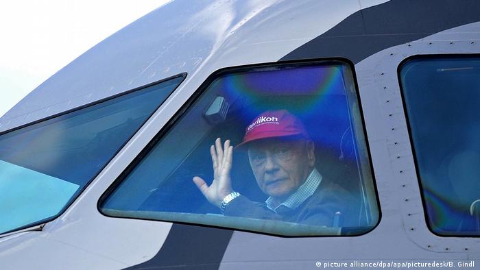 Niki Lauda la manşa unui aparat de zbor A320