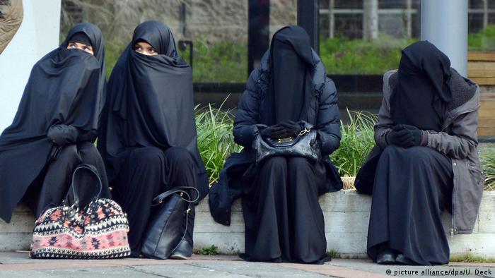 Résultat de recherche d'images pour "burka"