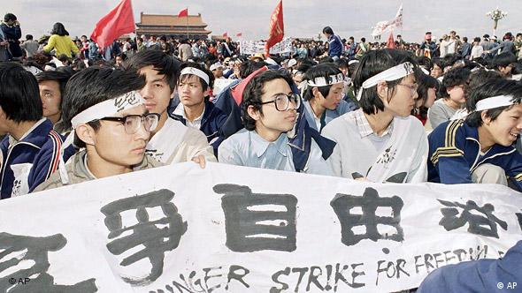 China Flashgalerie Peking Tiananmen Jahrestag 13 Mai 1989 Hungerstreik (AP)
