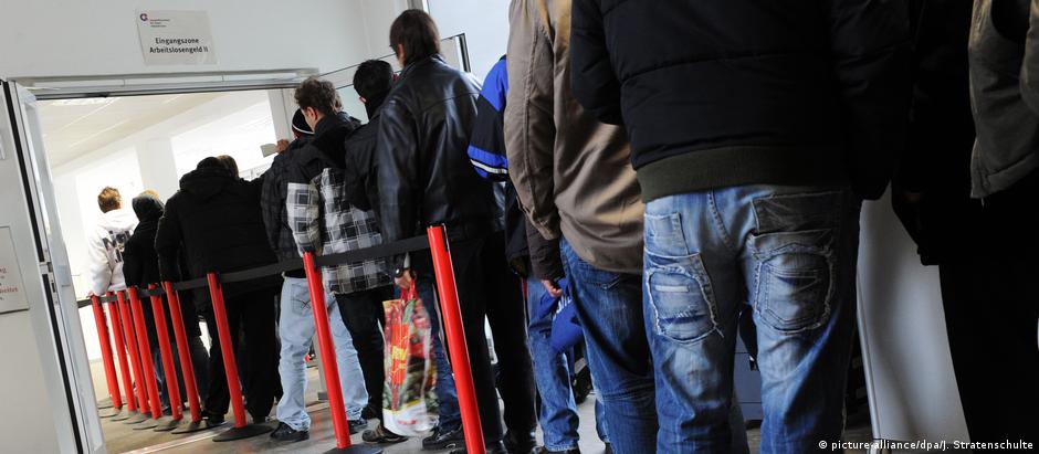 Segundo o economista Heinz-Josef Bontrup, a taxa de desemprego real é de aproximadamente 10% na Alemanha