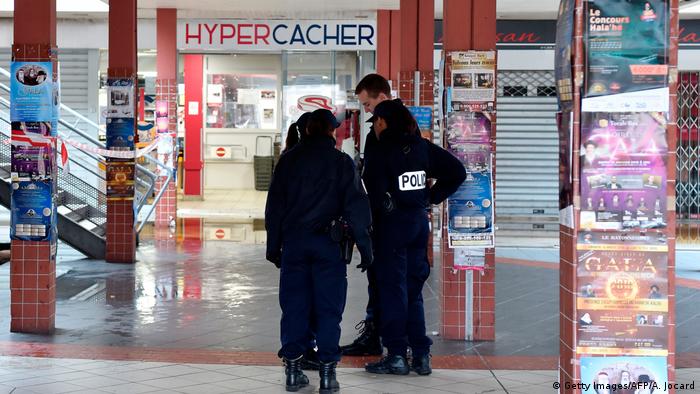 Frankreich Brand in koscherem Lebensmittelladen bei Paris - Keine Verletzten (Getty Images/AFP/A. Jocard)