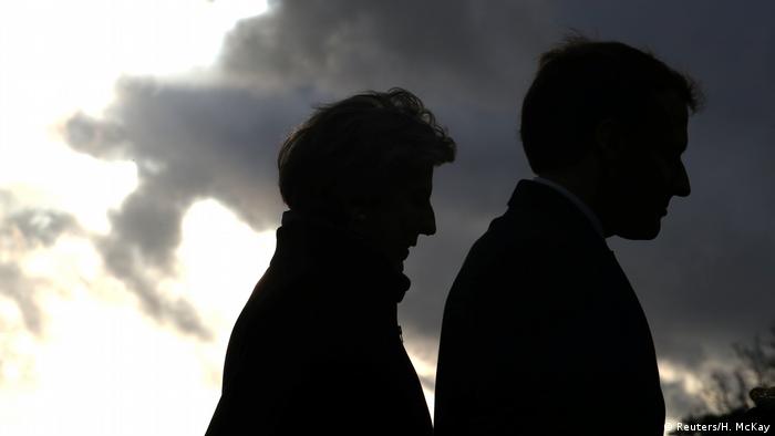 Großbritannien Emmanuel Macron, Präsident Frankreich & Theresa May (Reuters/H. McKay)