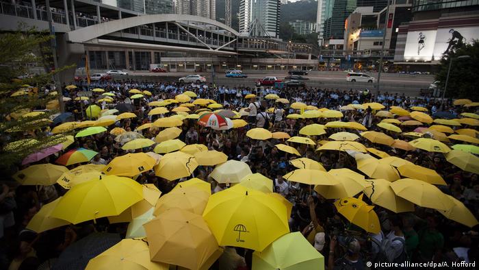 Hongkong 2015 Jahrestag Proteste (picture-alliance/dpa/A. Hofford)