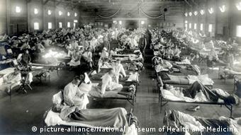 Больные испанкой в госпитале в США, 1918 год