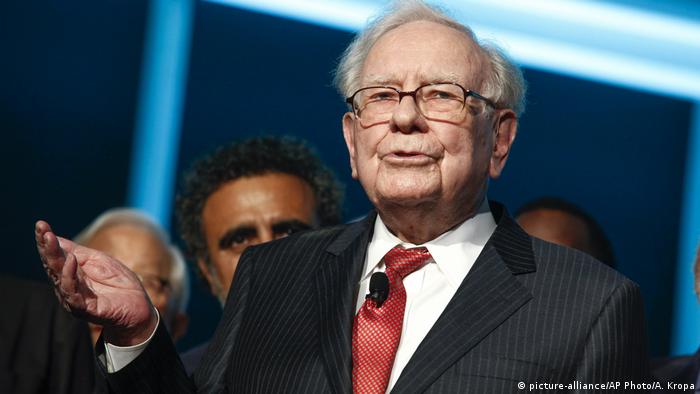 American Investor Warren Buffett Sets His Eyes On India S Fintech