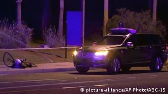 USA Unfall mit selbstfahrendem Uber-Auto in Arizona (picture-alliance/AP Photo/ABC-15)