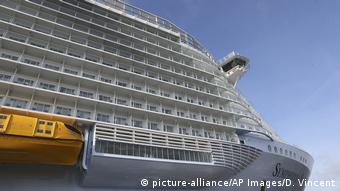 Το Symphony of the Seas είναι το μεγαλύτερο κρουαζιερόπλοιο στον κόσμο.