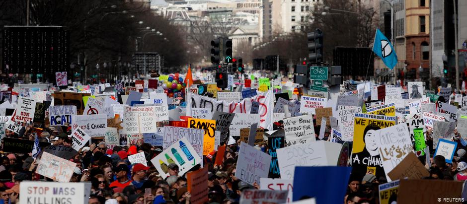 Protesto levou centenas de milhares às ruas de várias cidades americanas, como Washington