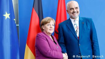 Deutschland Edi Rama, Premierminister Albanien & Angela Merkel, Bundeskanzlerin (Reuters/F. Bensch)