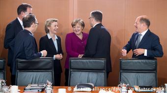 Sitzung Bundeskabinett (picture-alliance/dpa/B. von Jutrczenka)