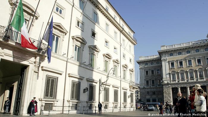 Italien Palazzo Chigi in Rom (picture-alliance/AP Photo/A. Medichini)