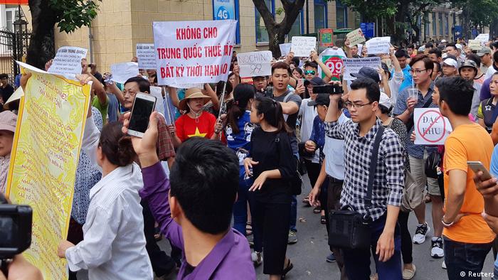 Demonstration gegen Sonderwirtschaftszone in Hanoi, Vietnam (Reuters)