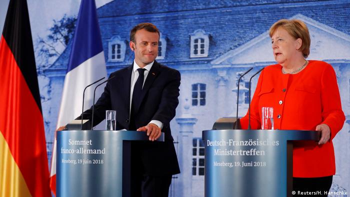 Deutschland, Meseberg, Pressekonferenz, Angela Merkel, Emmanuel Macron, Meseberg Palast, (Reuters/H. Hanschke)