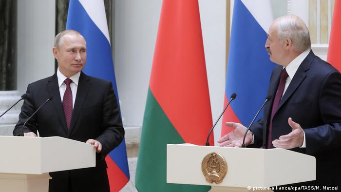 Владимир Путин и Александр Лукашенко на пресс-конференции, июнь 2018 года