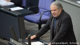 Deutschland Bundestag - Andrej Hunko (Die Linke) (picture-alliance/dpa/L. Schulze)