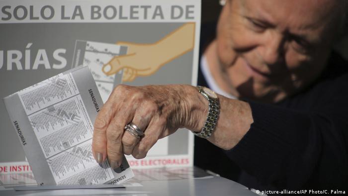 Mexiko Präsidentschaftswahl Wähler (picture-alliance/AP Photo/C. Palma)