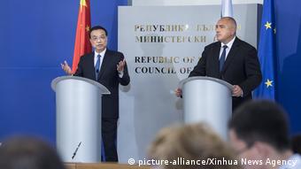 Li Keqiang und Bojko Borissov in Sofia Bulgarien (picture-alliance/Xinhua News Agency)