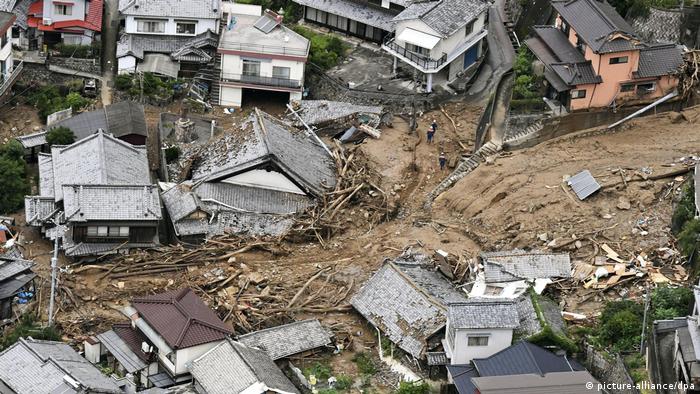 Unwetter in Japan (picture-alliance/dpa)