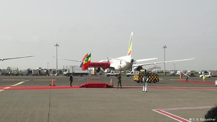 Afwerki's plane lands at Eritrea's airport 