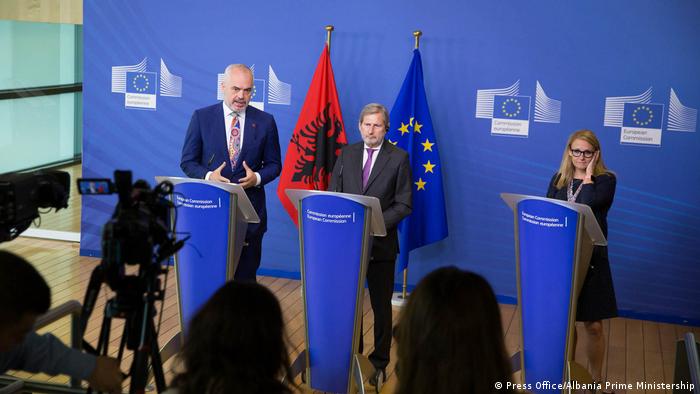 Hahn und Edi Rama in Brüssel (Press Office/Albania Prime Ministership)