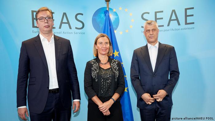 SEAE Mogherini - Vucic - Thaci -Treffen in Brüssel (picture-alliance/AA/EU POOL)